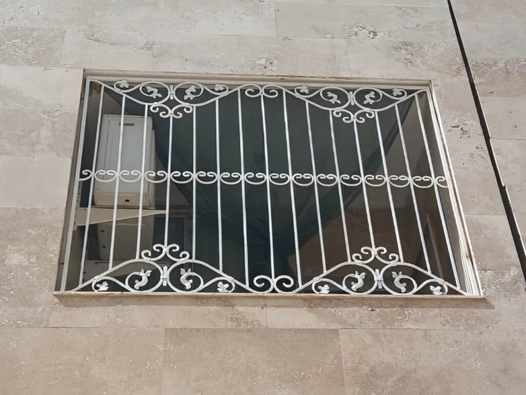 حفاظ پنجره در پردیس