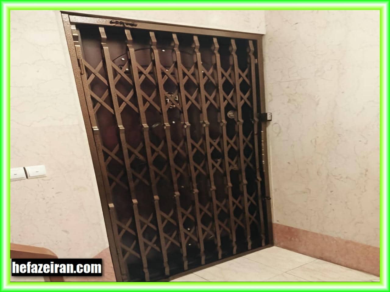 مزایا و معایب حفاظ آهنی درب آپارتمان