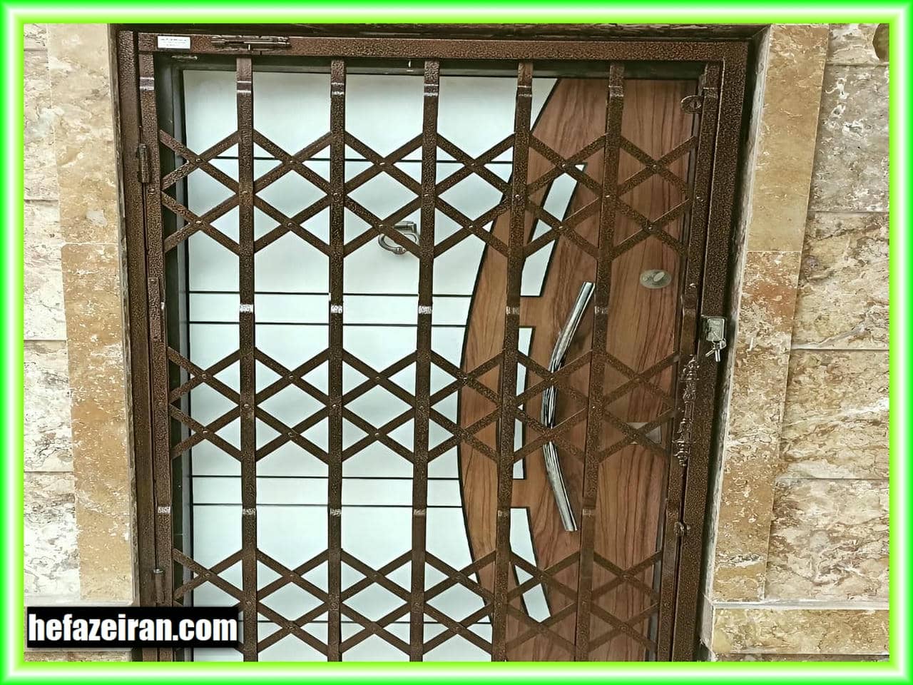 مزیت‌ها و معایب درب ضد سرقت و حفاظ آکاردئونی