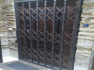 محکم کردن درها و پنجره ها با حفاظ