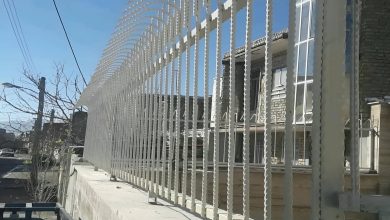 حفاظ آهنی روی دیوار منزل