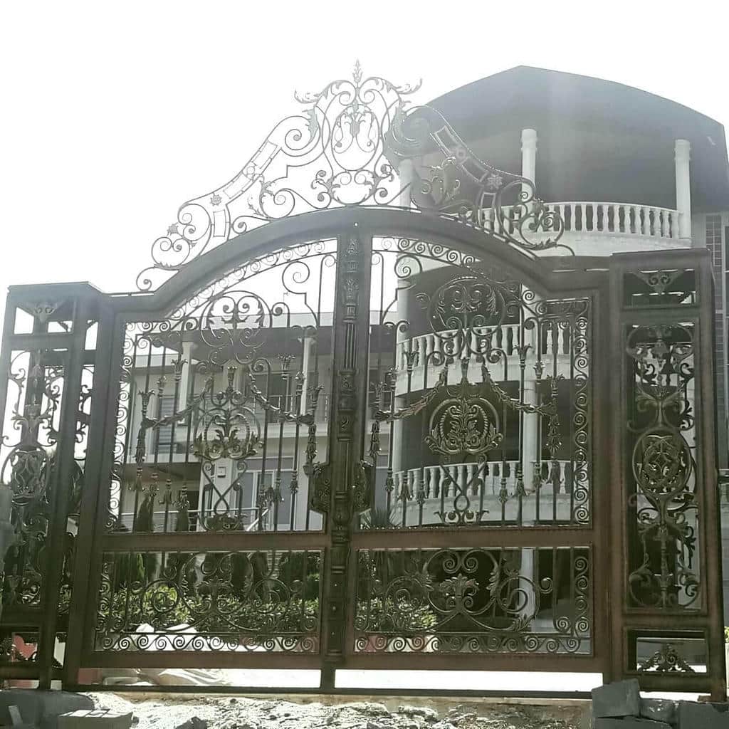 خرید درب فلزی ورود به ویلا