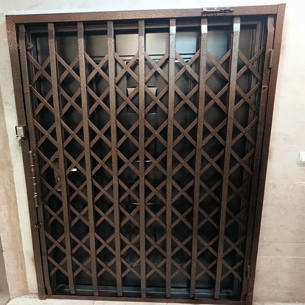 حفاظ آکاردئونی تمام گل دوبل سه جداره تسمه ۲.۵ – 11 خرید درب آکاردئونی تمام گل دوبل سه جداره