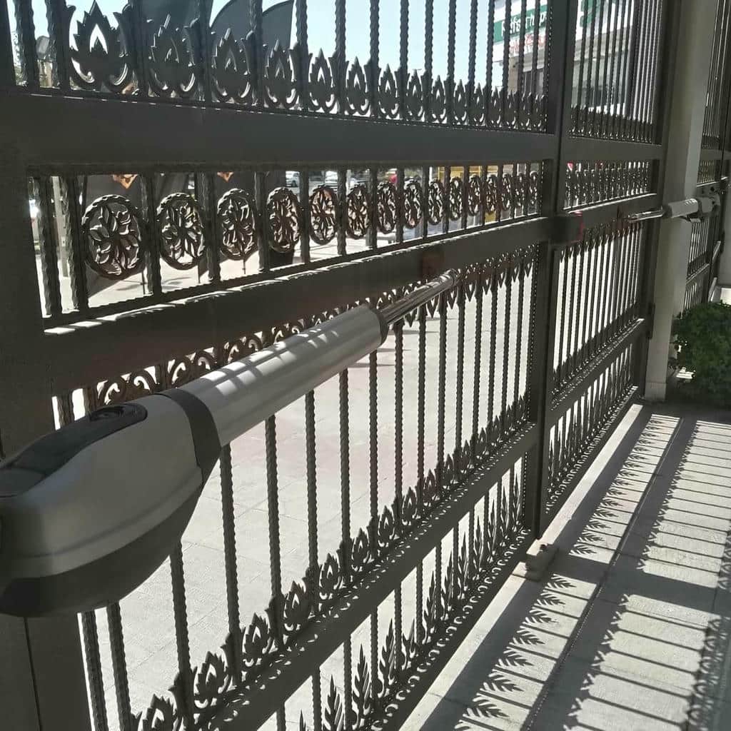 جک درب پارکینگ اتوماتیک در ایرانشهر