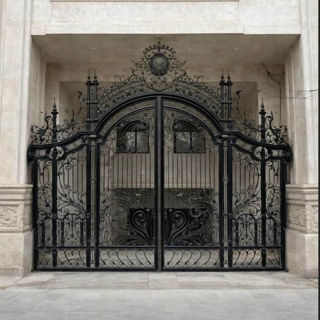 درب حیاط در شیراز