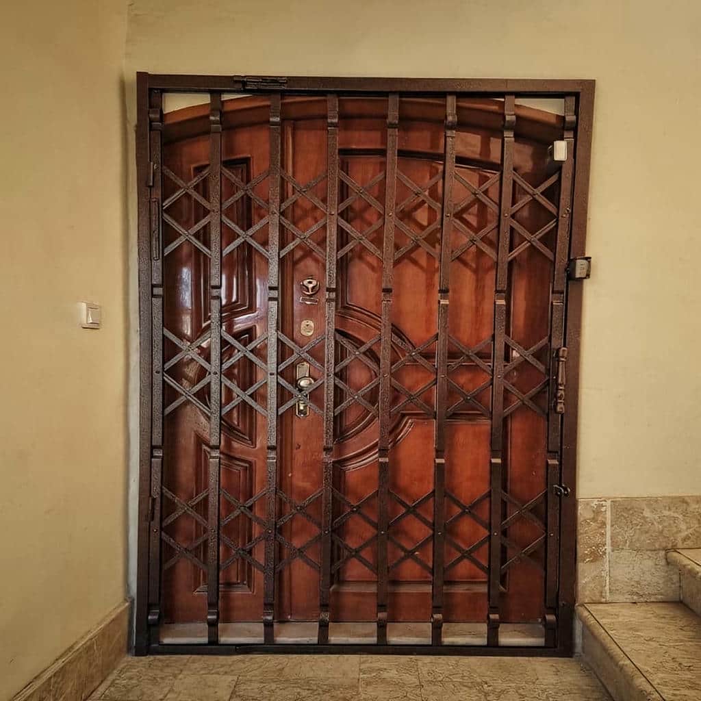 نصب درب آکاردئونی چهارگل در نظرآباد
