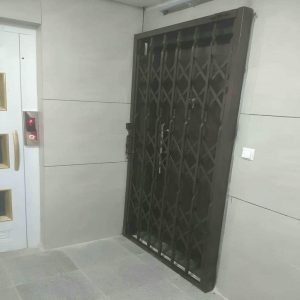 درب آکاردئونی در گنبدکاووس