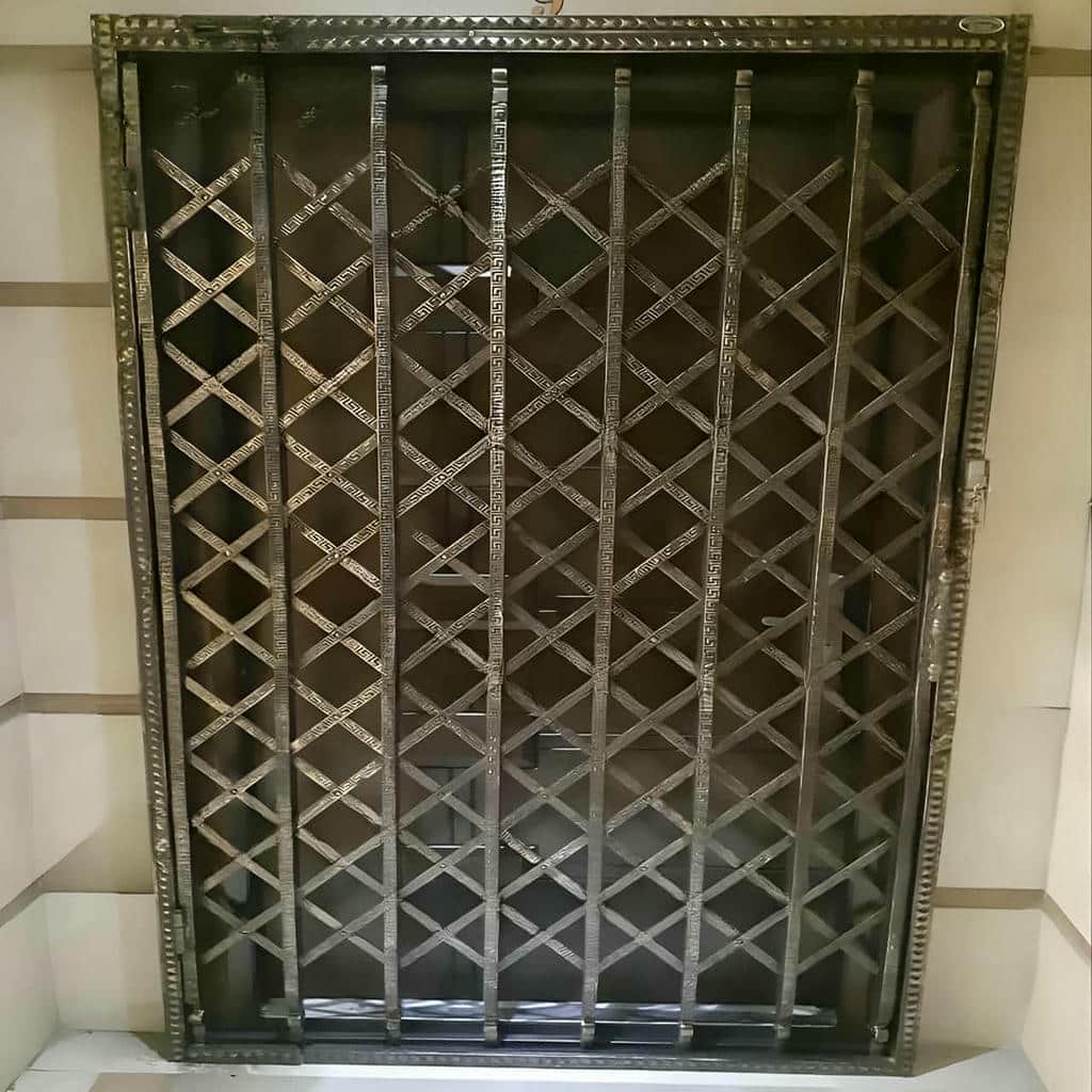 کارخانه درب آکاردئونی فولادی در یاسوج