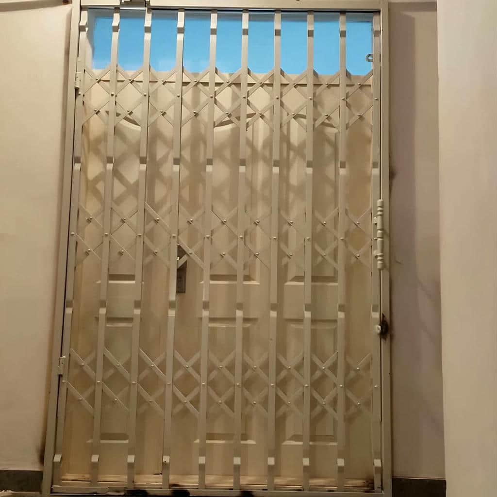 فروش درب آکاردئونی تمام گل در کردان