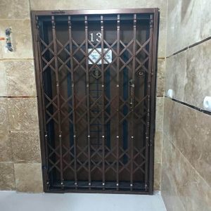 درب آکاردئونی در آبسرد