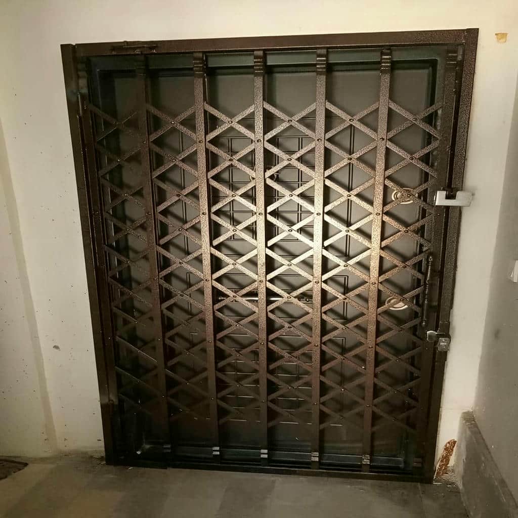 کارخانه درب آکاردئونی فولادی در آبسرد