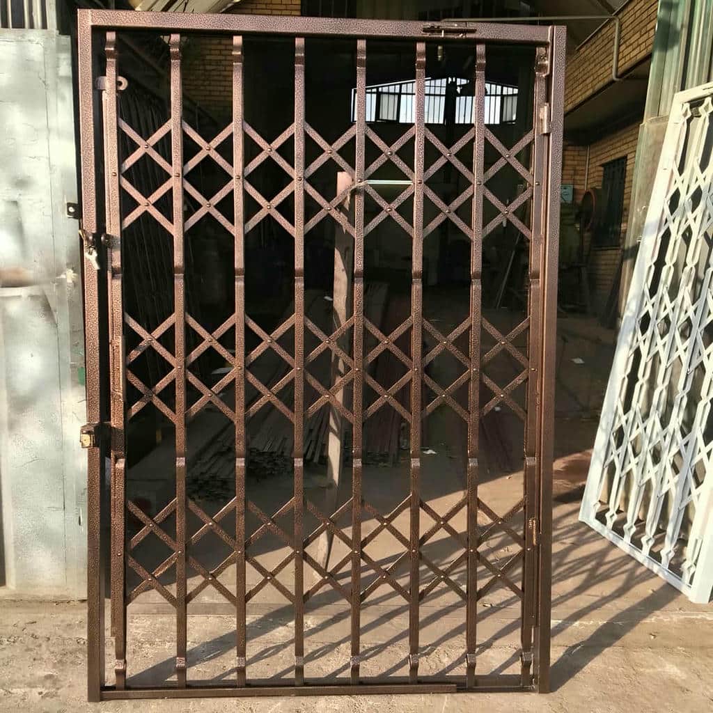 قیمت درب آکاردئونی سه گل در بابل