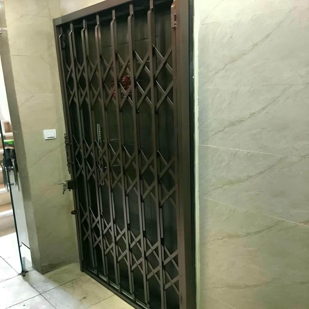 درب آکاردئونی در کرج