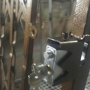 درب آکاردئونی در بابل