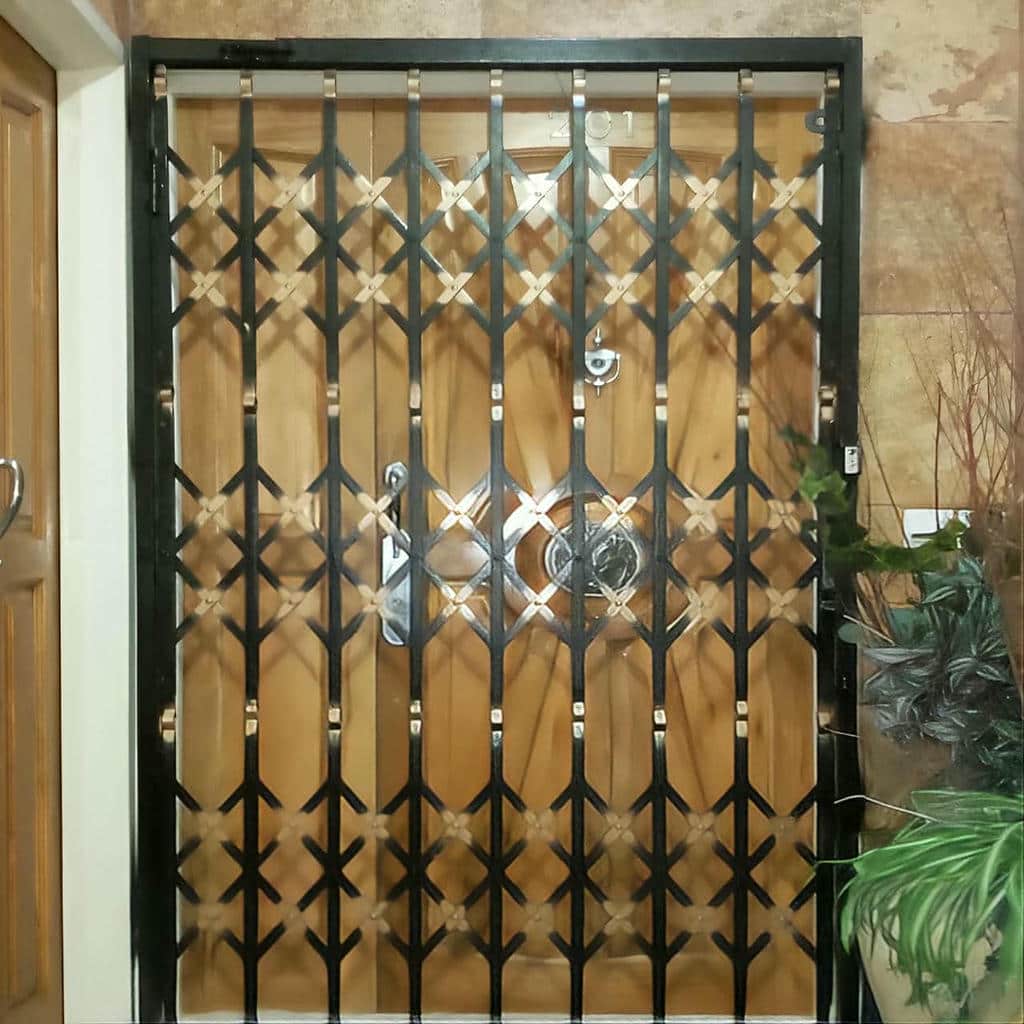 نصب درب آکاردئونی چهارگل در بندر انزلی