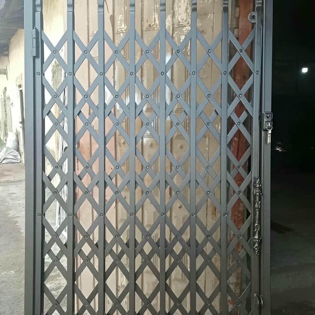 قیمت درب آکاردئونی سه گل در یاسوج