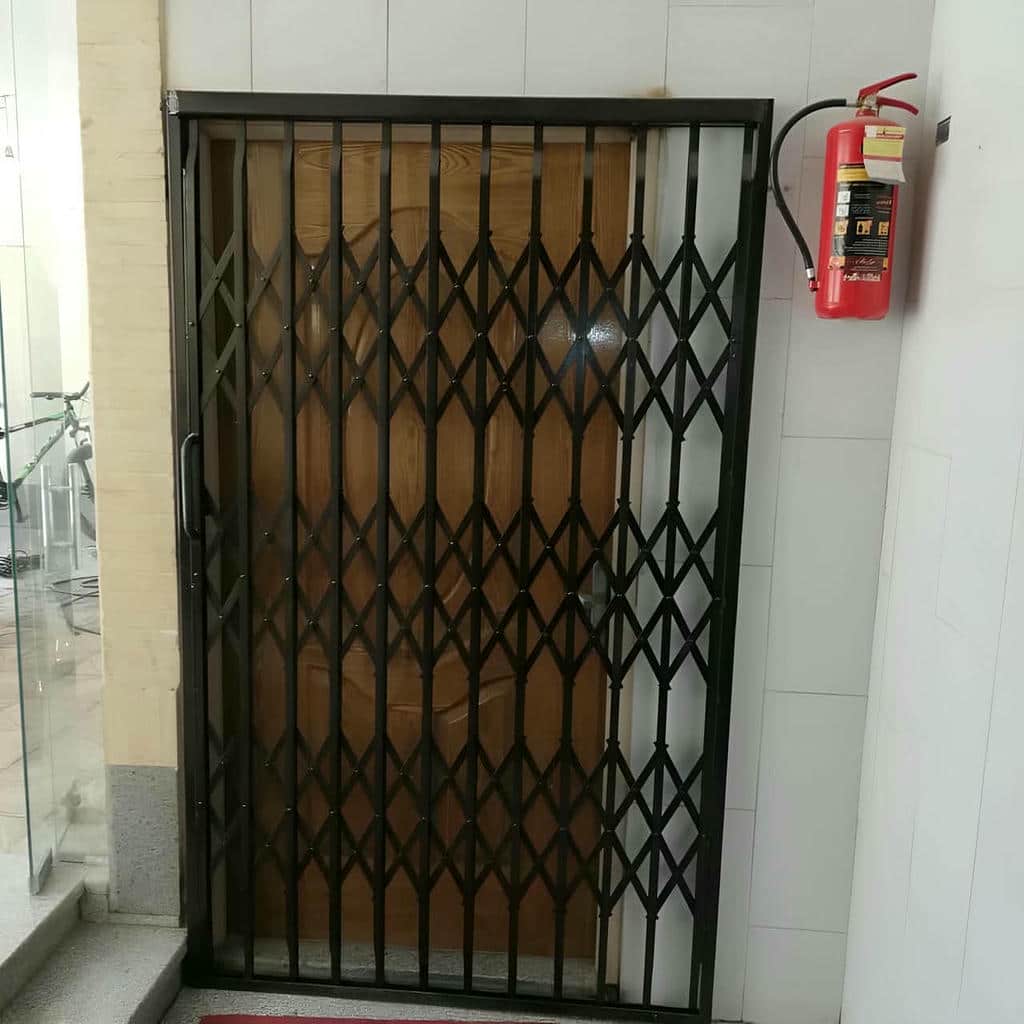 درب آکاردئونی در ایلام