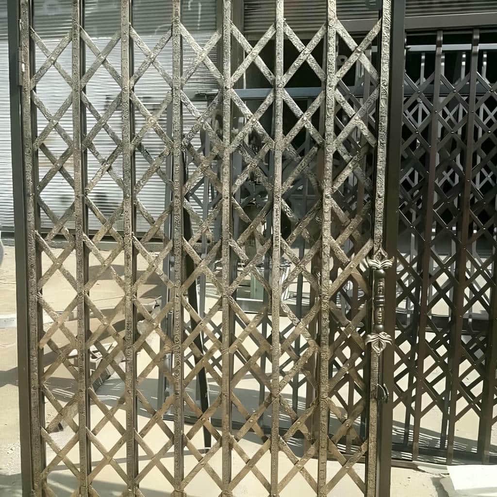 فروش درب آکاردئونی تمام گل در کمال شهر