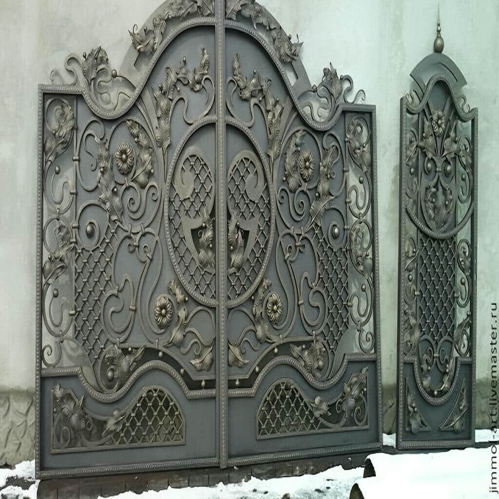 درب حیاط در سبزوار