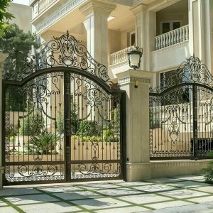 درب حیاط در بجنورد
