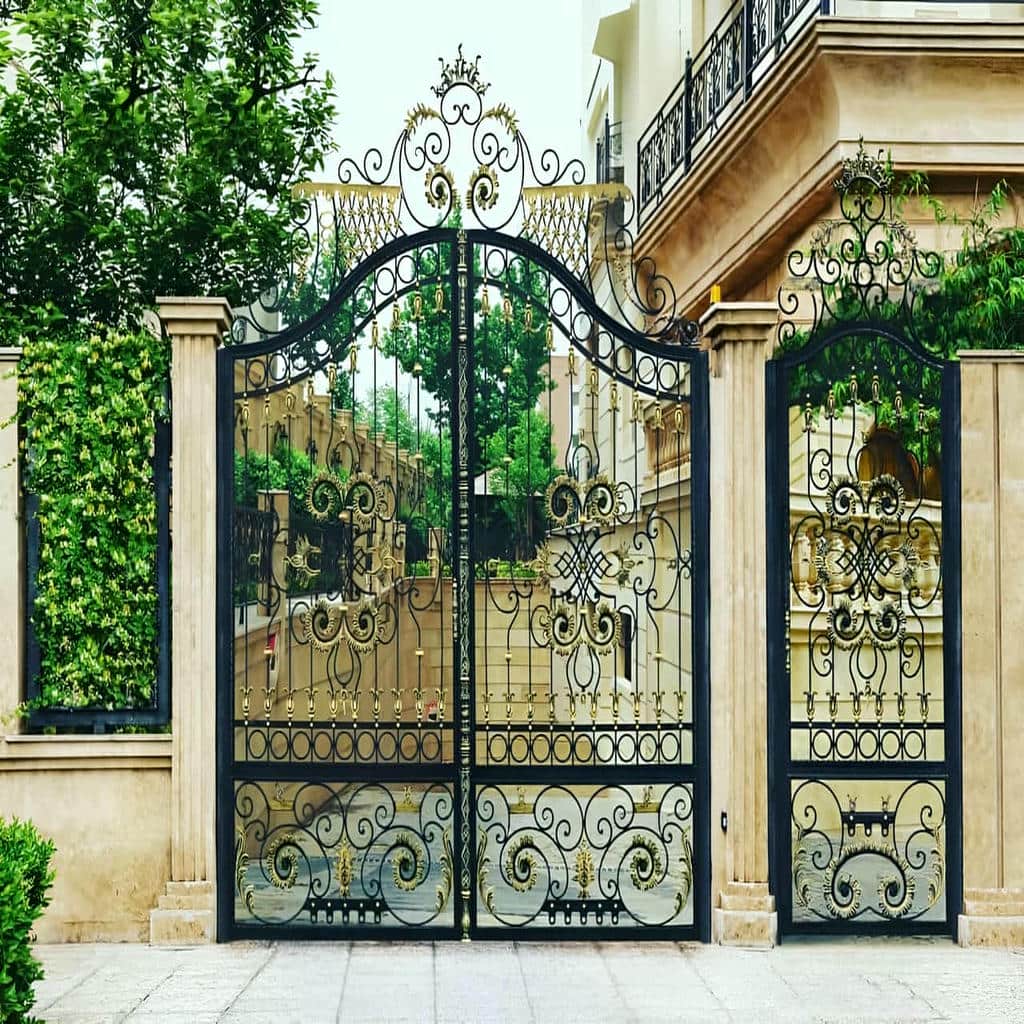 نصب درب حیاط ویلایی در گرگان