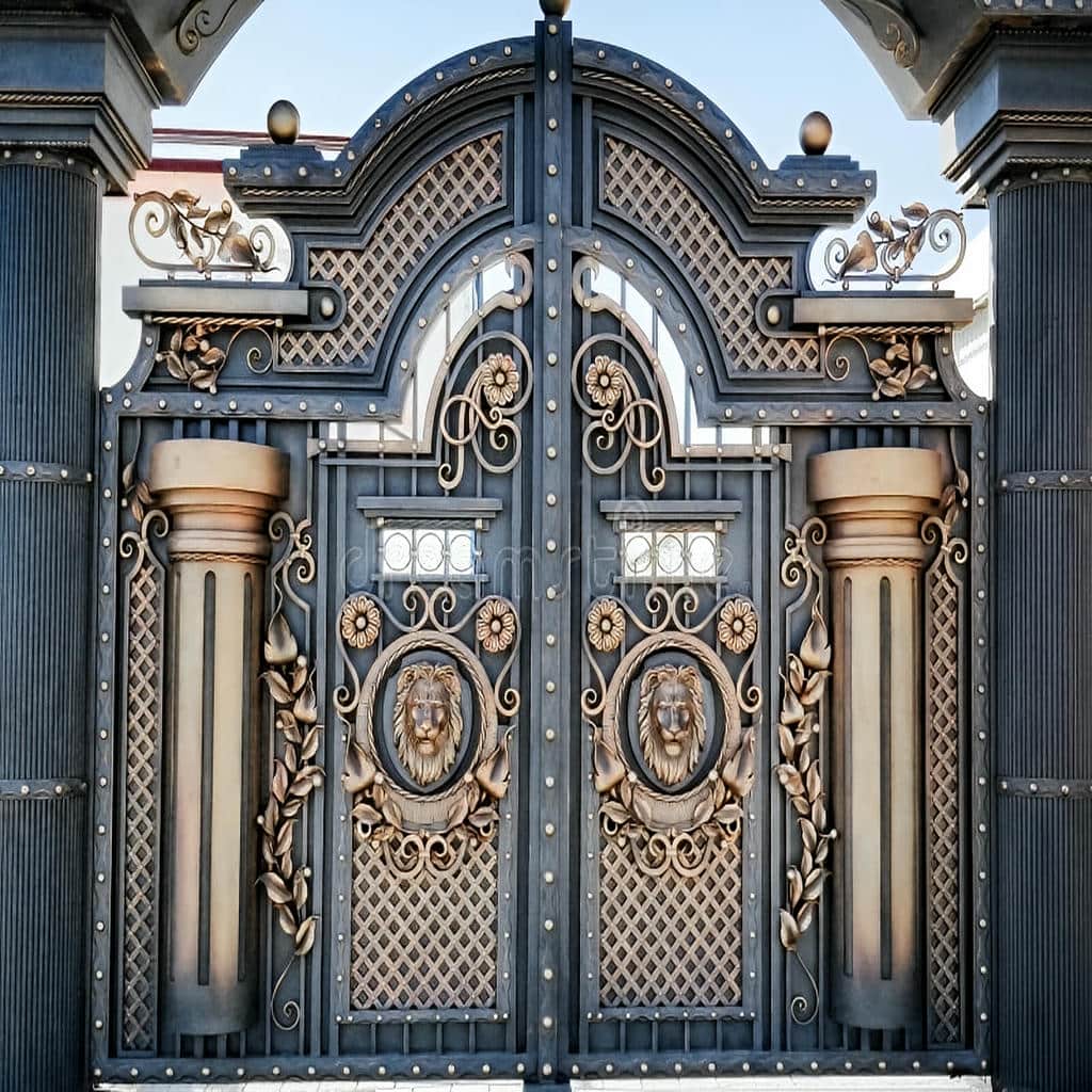 درب حیاط در قم