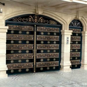 درب حیاط در زاهدان