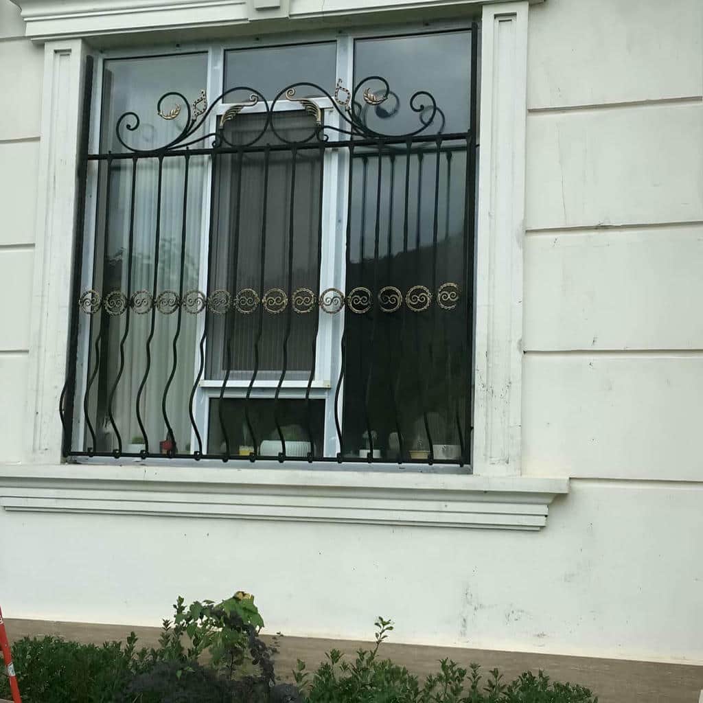 حفاظ پنجره در پردیس