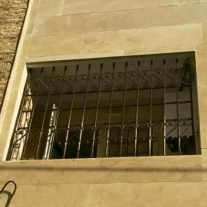 حفاظ پنجره در بندر بوشهر