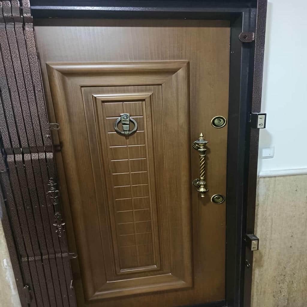 امنیت ویلا با دوربین مداربسته در مسیر ورودی