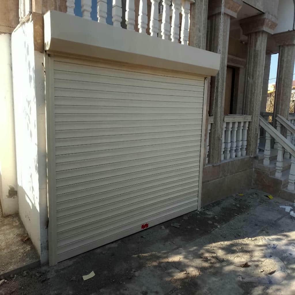 کرکره برقی با ریل تراز شده
