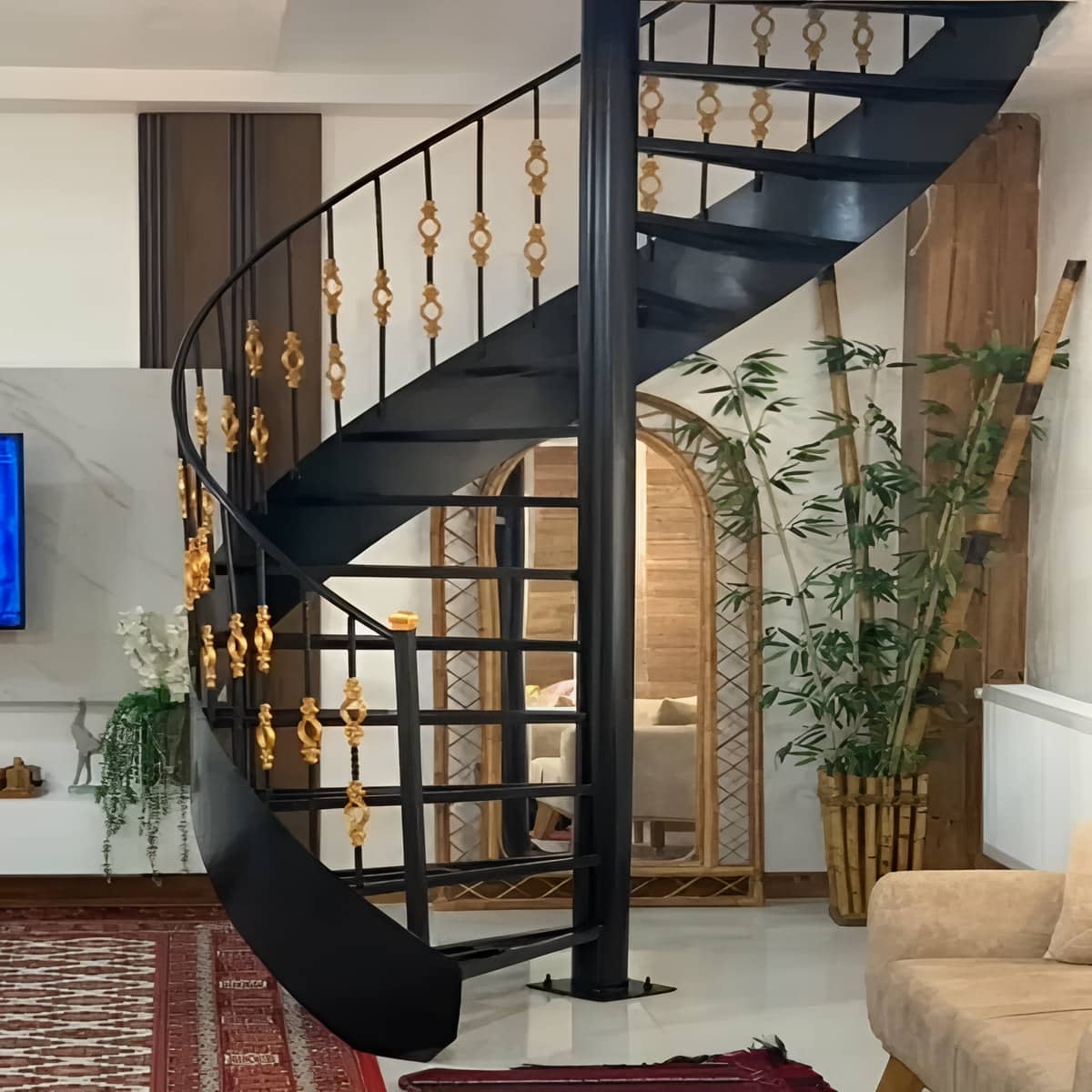 پله آهنی کف چوبی داخلی با نرده چوبی هماهنگ پله آهنی کف چوبی داخلی با نرده چوبی هماهنگ