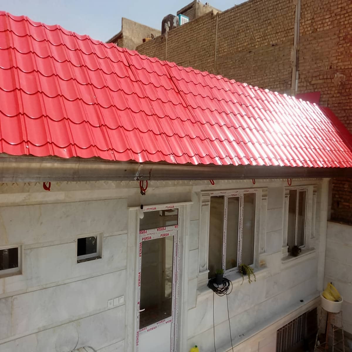 آردواز ضد آب با آب بندی دقیق لبه ها آردواز ضد آب با آب بندی دقیق لبه ها