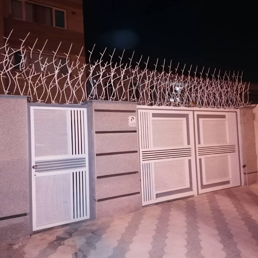 قیمت حفاظ دیوار شیک روی سنگ تراورتن بر اساس متریال و اجرا