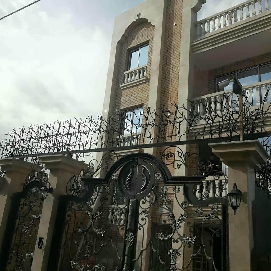 ساخت حفاظ دیوار ویلا نمای سنگی با مدل سفارشی
