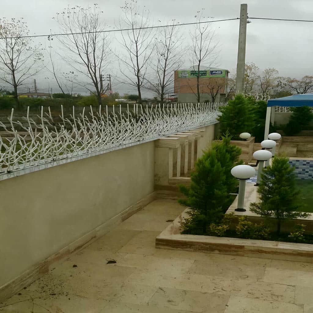 خرید حفاظ دیوار کوتاه حیاط برای خانه مسکونی