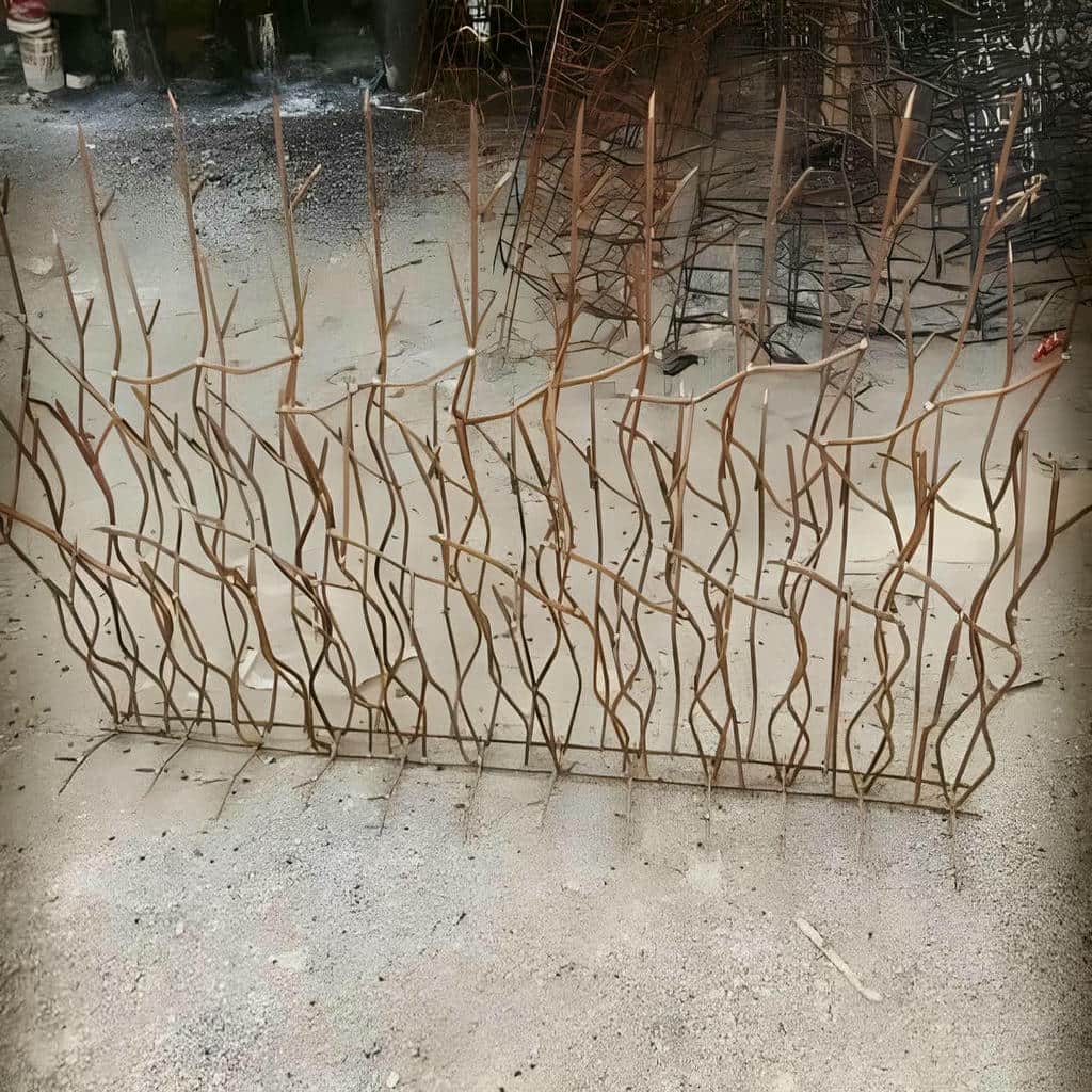 خرید حفاظ دیوار شیک روی سنگ تراورتن برای نمای ساختمان