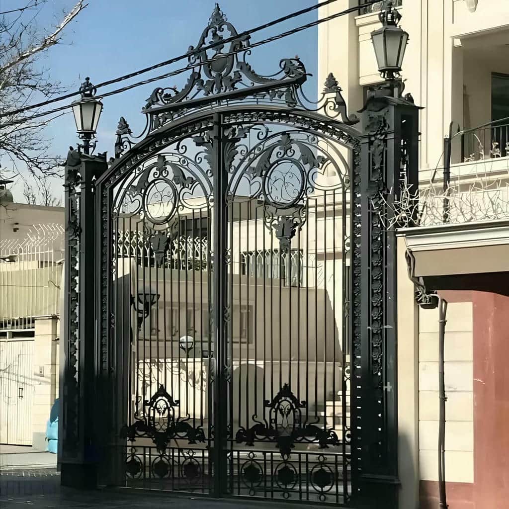 درب پارکینگ مدرن پنل مشبک پانچ برای خرید ورودی ساختمان