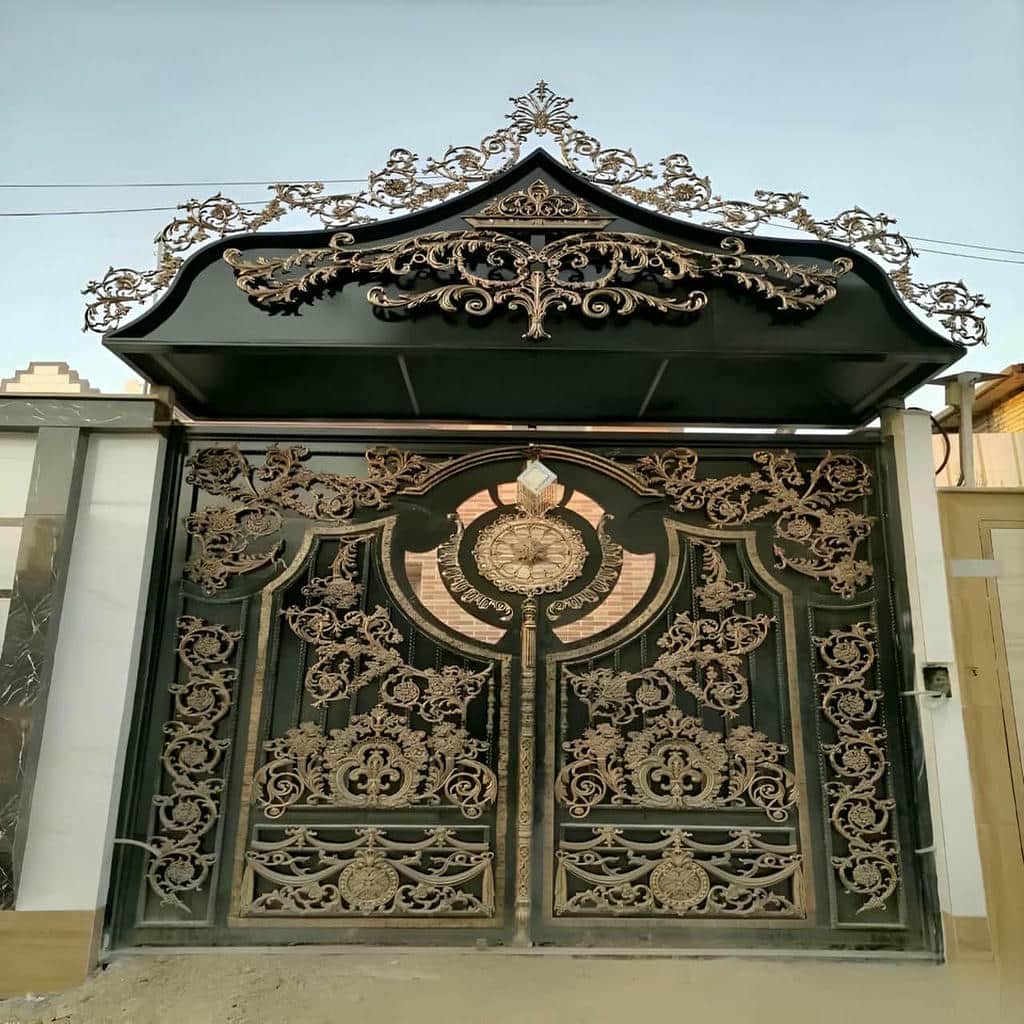 ساخت درب حیاط کشویی ریل زمینی با شاسی مقاوم