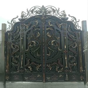 13 مدل درب پارکینگ عریض ماشین رو