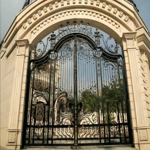 8 مدل درب پارکینگ مینیمال خطی