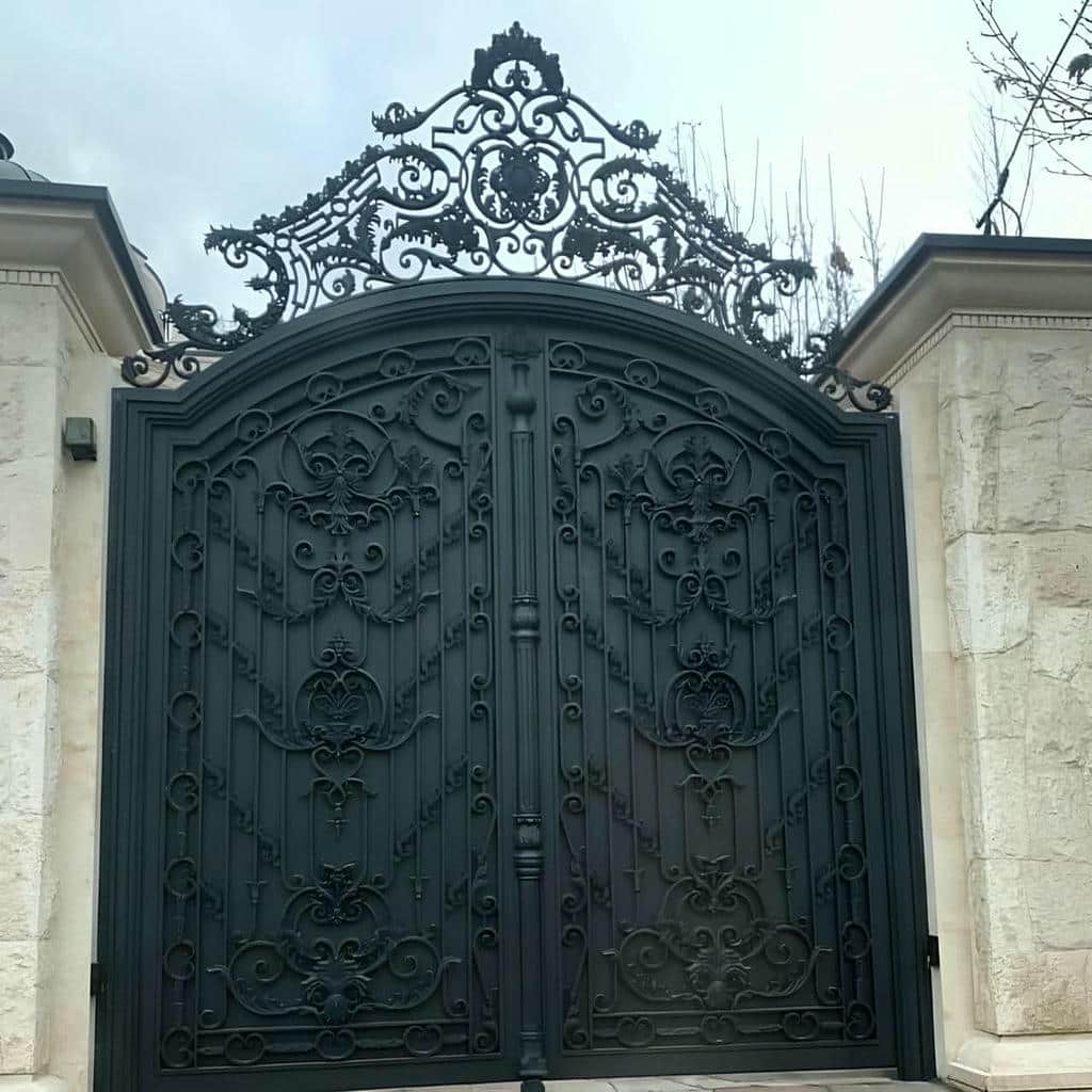 سفارش درب فلزی لاکچری نمای ویلا با رنگ ضدزنگ