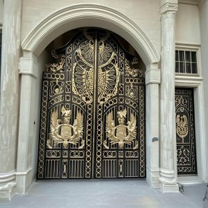 14 مدل درب پارکینگ مدرن پنل مشبک