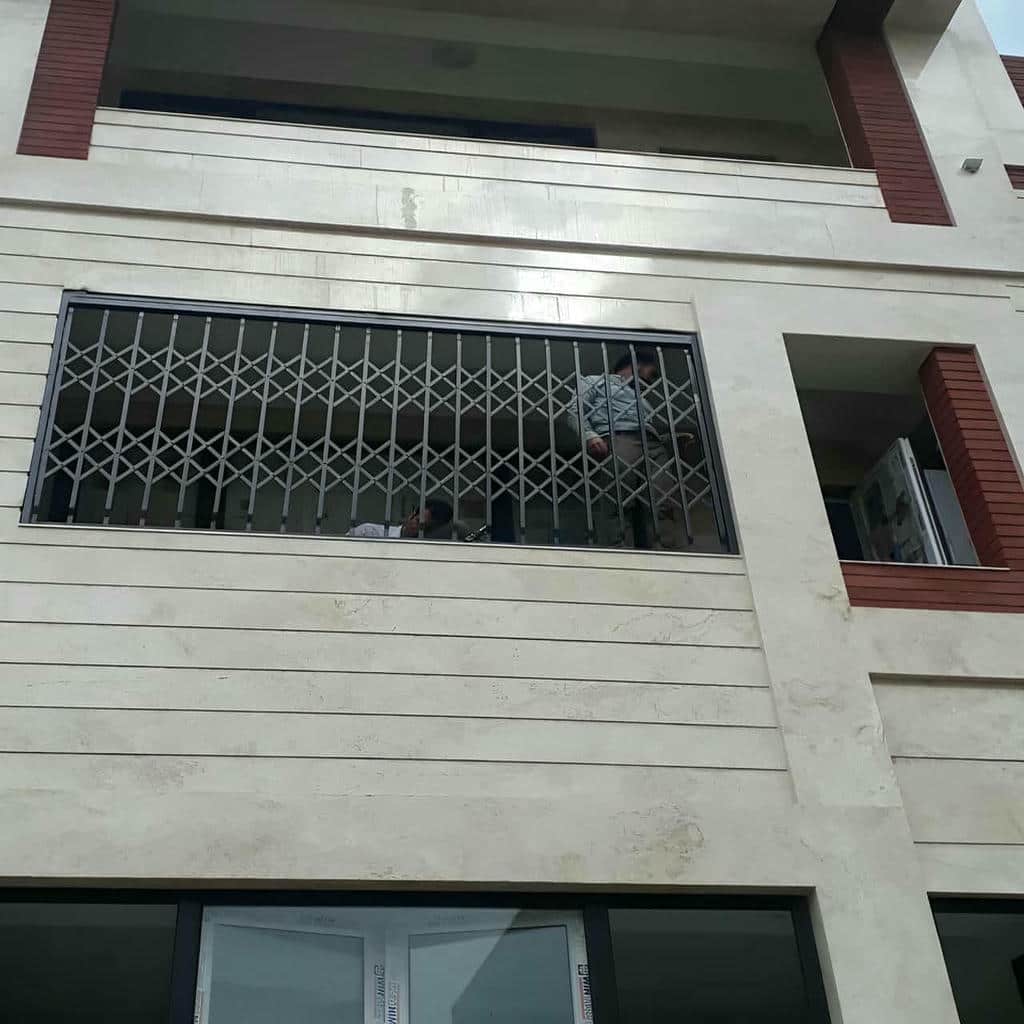 تولید حفاظ پنجره فرفورژه گل نرده با پوشش ضدزنگ