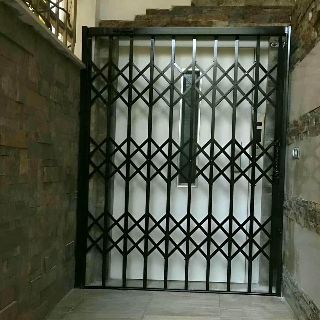 درب آکاردئونی آپارتمان فلزی با طراحی جمع شونده