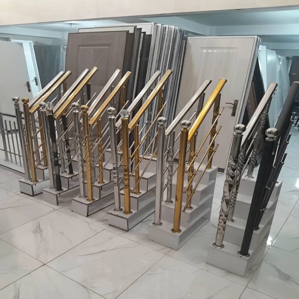نرده استیل بالکن براق نقره ای
