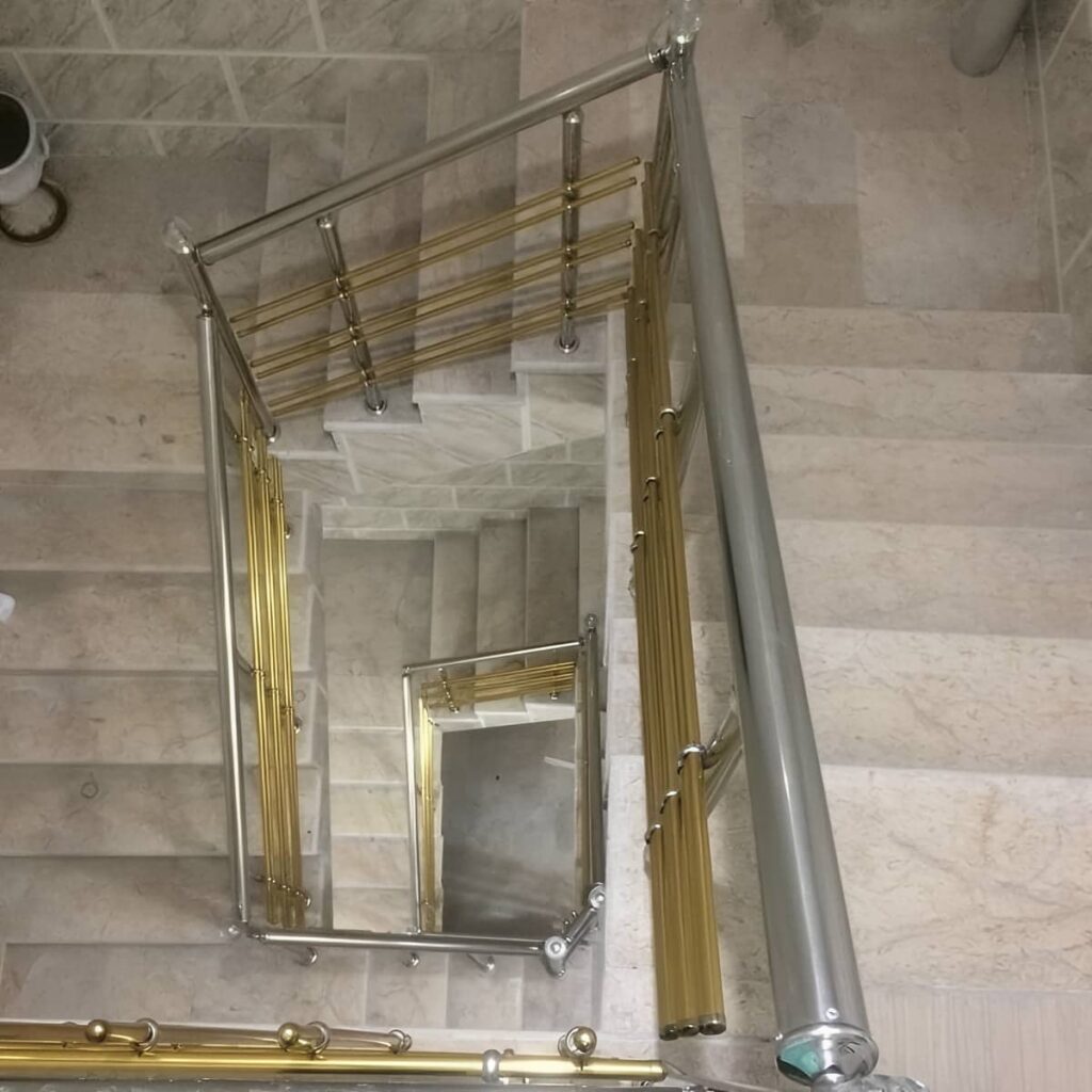 نرده استیل راه پله براق مدرن