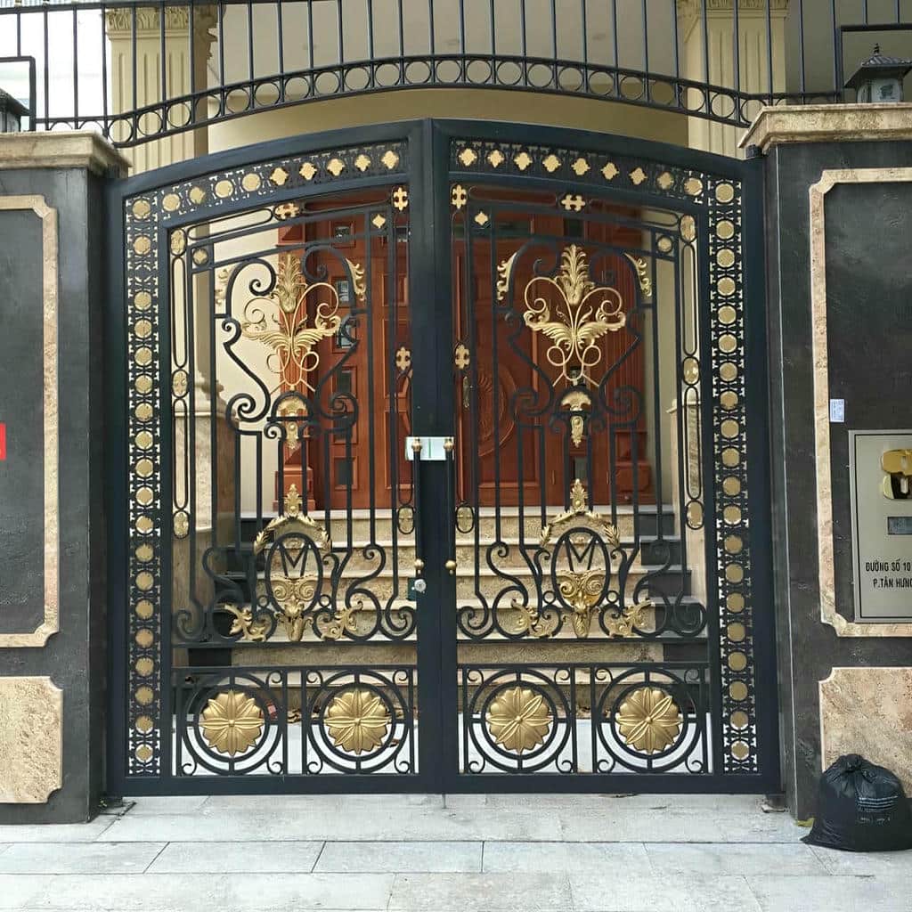 درب دو لنگه مناسب حیاط ساختمان