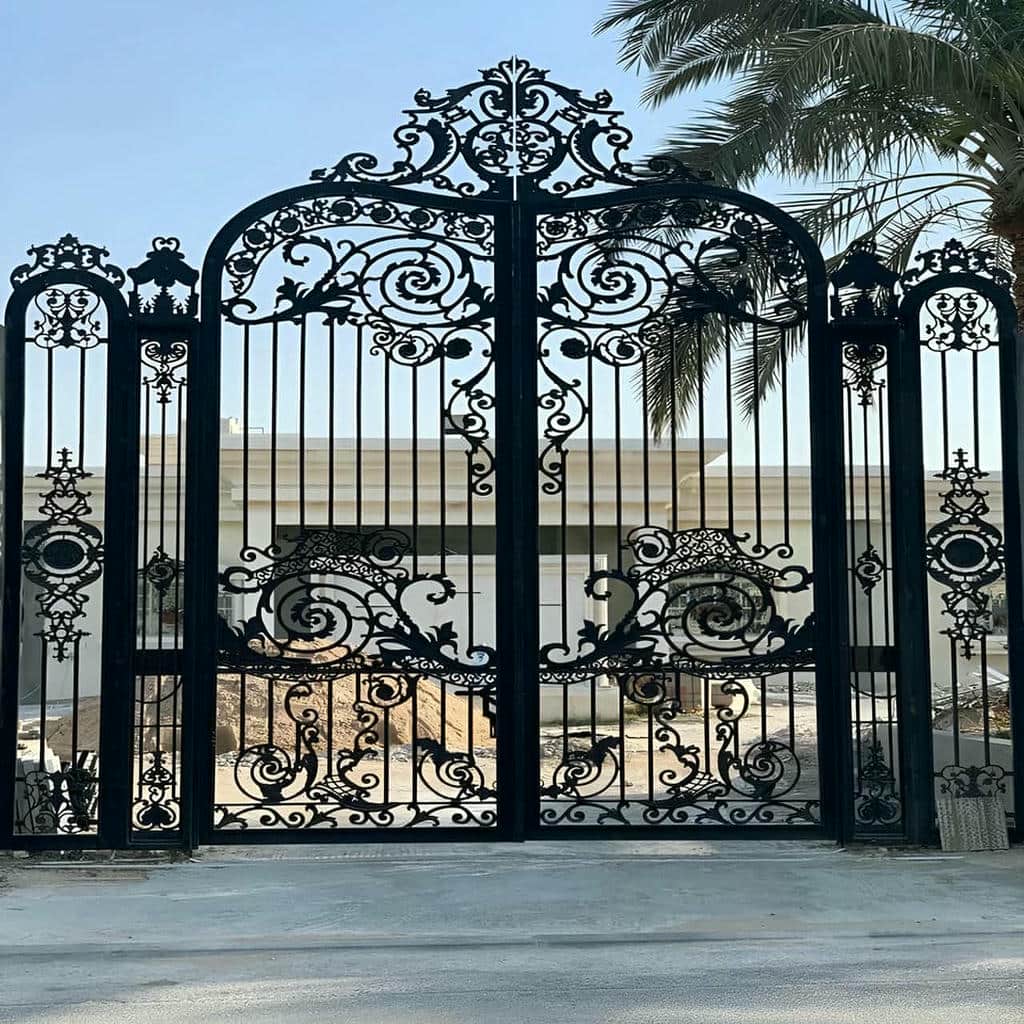 درب دو لنگه با جوشکاری تمیز بدنه