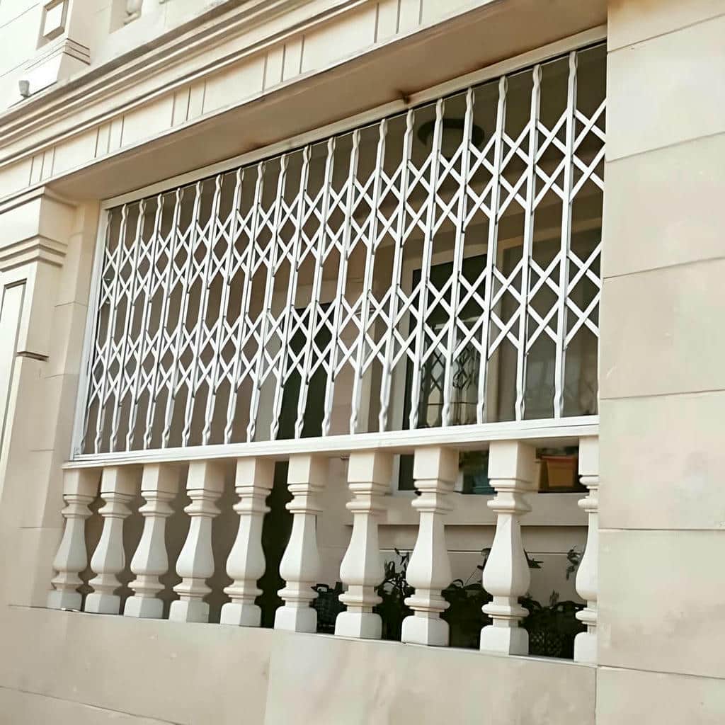 حفاظ پنجره متحرک با پوشش رنگی بادوام حفاظ پنجره متحرک با پوشش رنگی بادوام